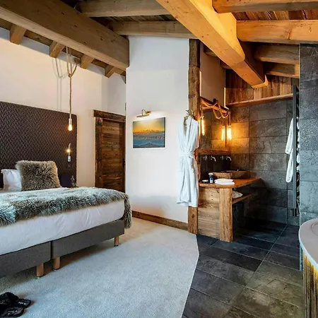 Chalet Is Situated In The Heart Of Ski * Megeve